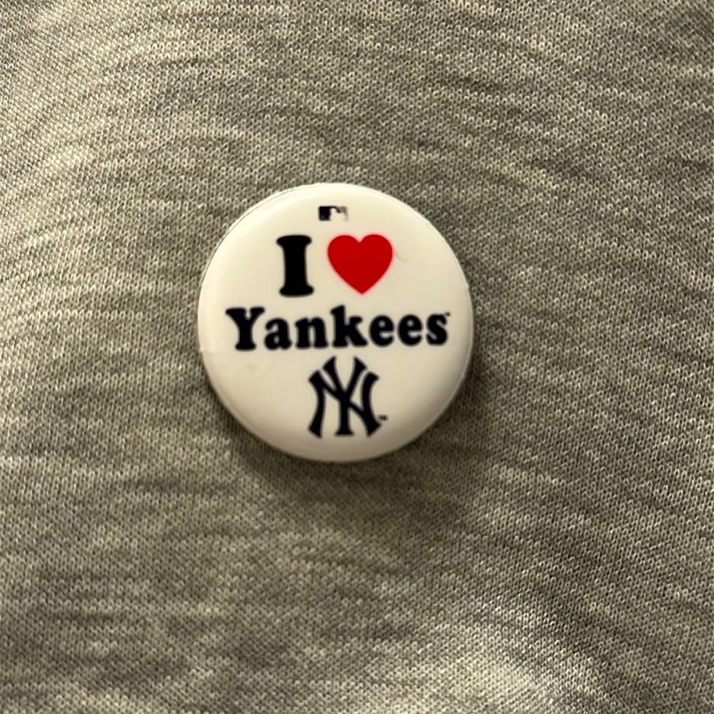 Yankees pin